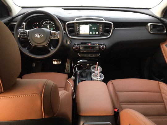 기아자동차 쏘렌토 내부. <김양혁 기자>